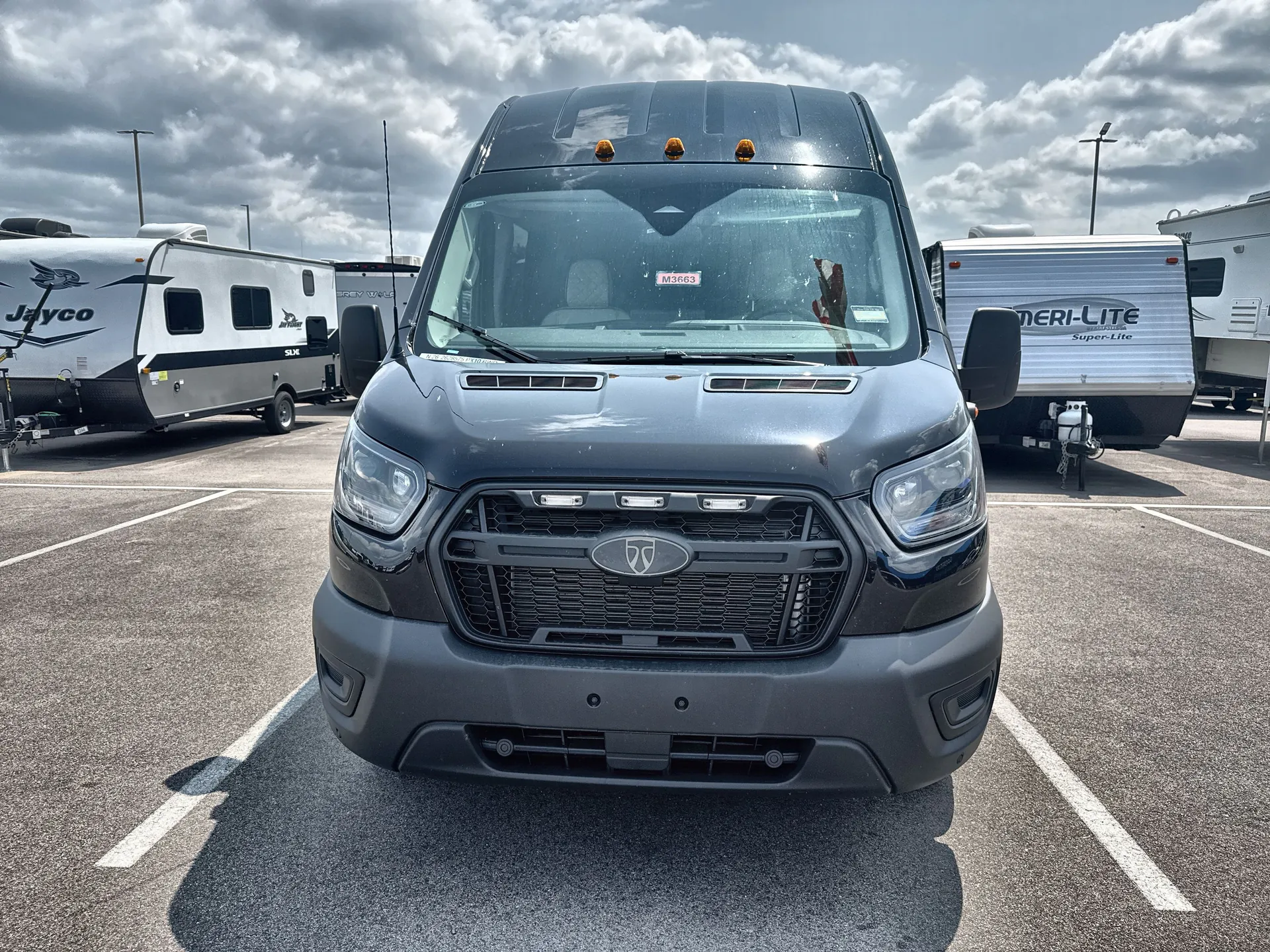 2027 Thor Motor Coach Freedom Mover PX10 — front