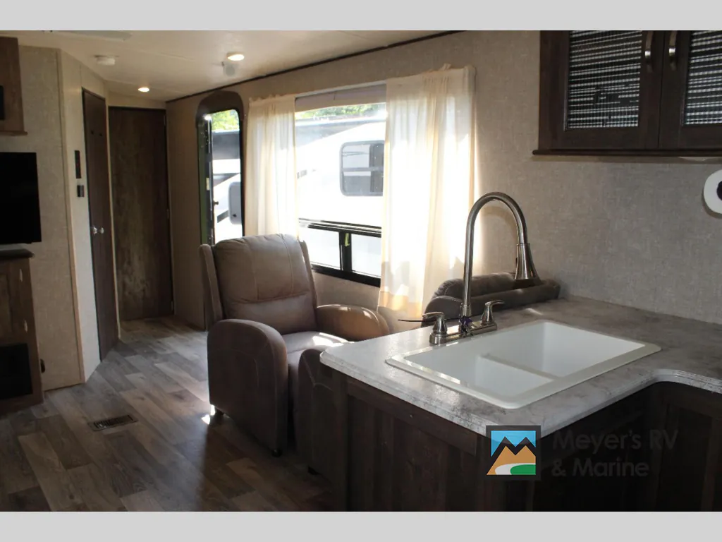 2017 Forest River Vibe 268RKS, Photos photo 24