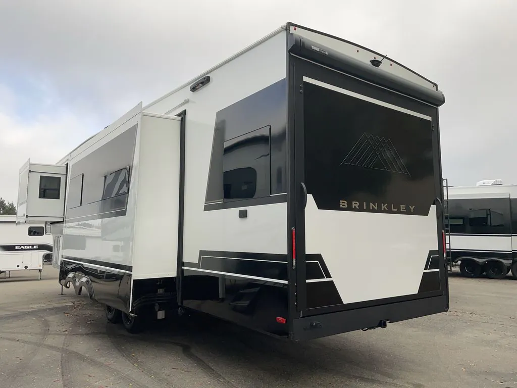 2026 Brinkley Model Z 3420, Photos photo 4