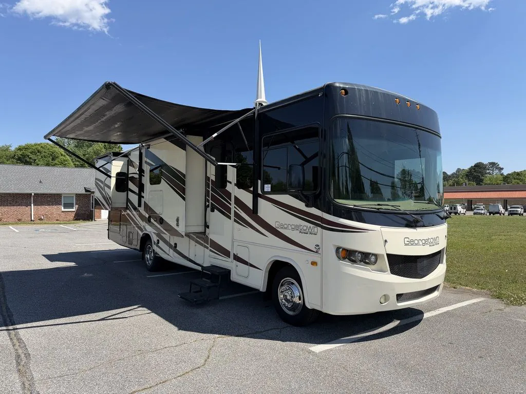 2015 Forest River Georgetown 328TS - Photo 3