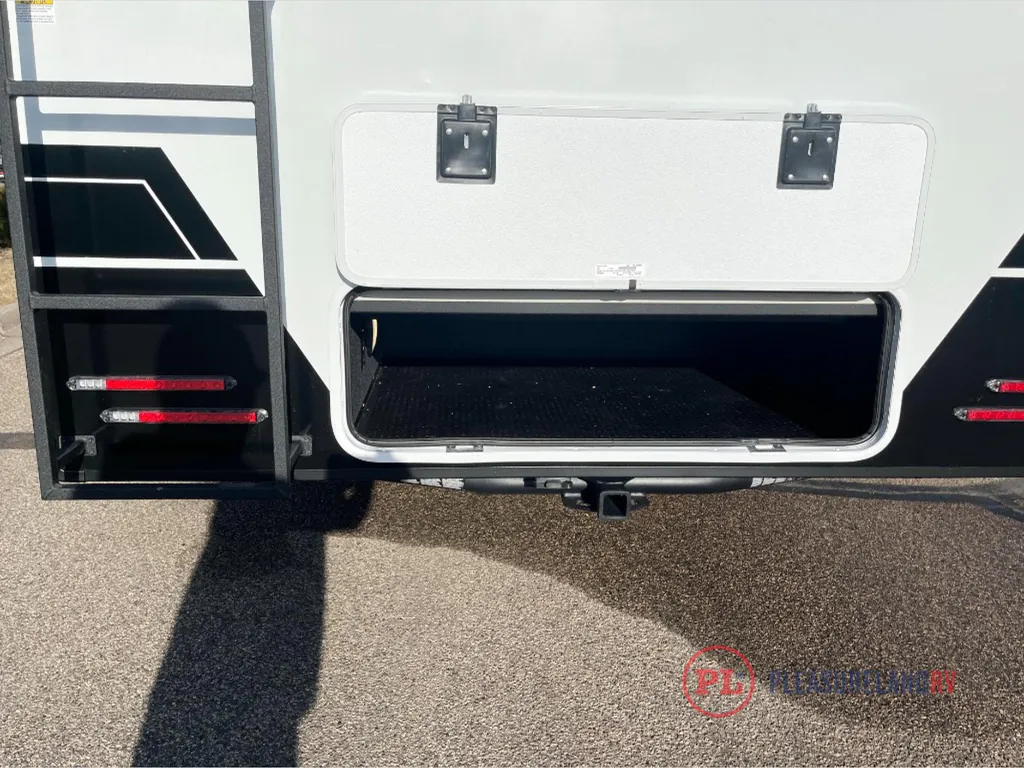 2026 Brinkley Model Z 3515, Photos photo 7