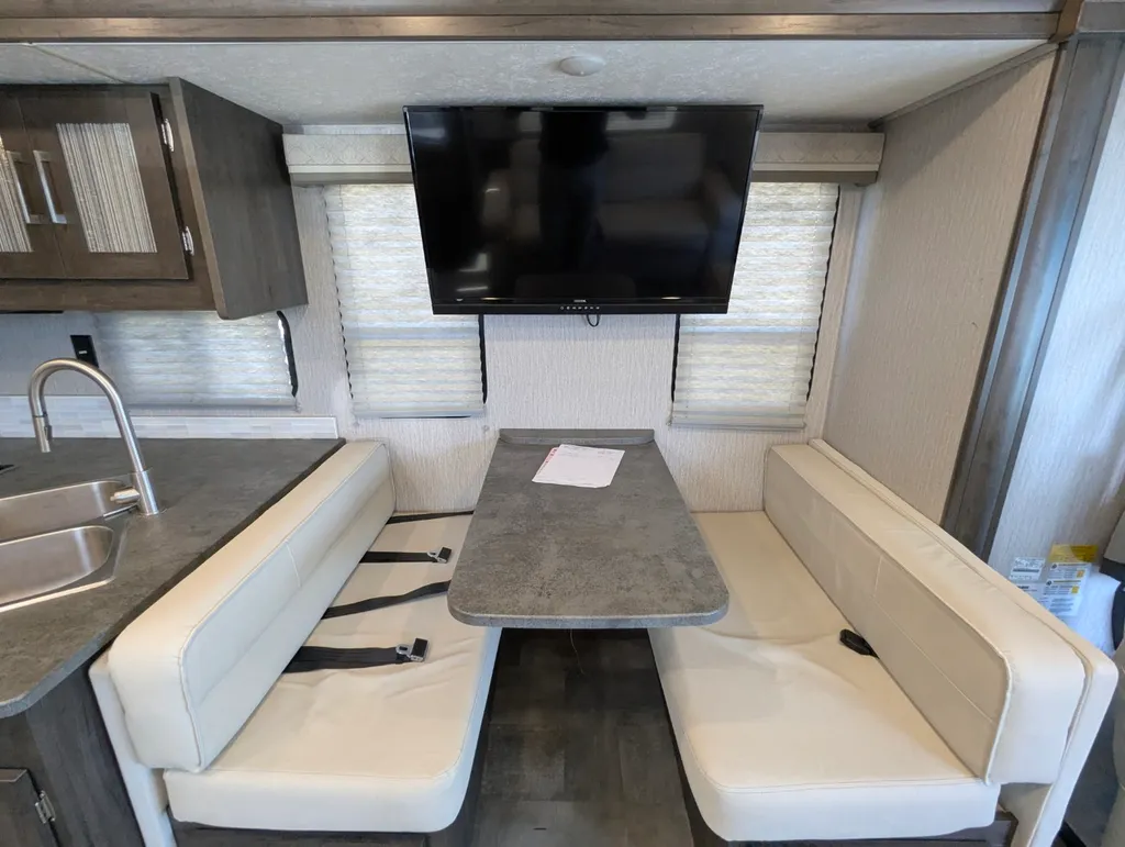 2023 Coachmen Pursuit 31BH, Photos photo 14