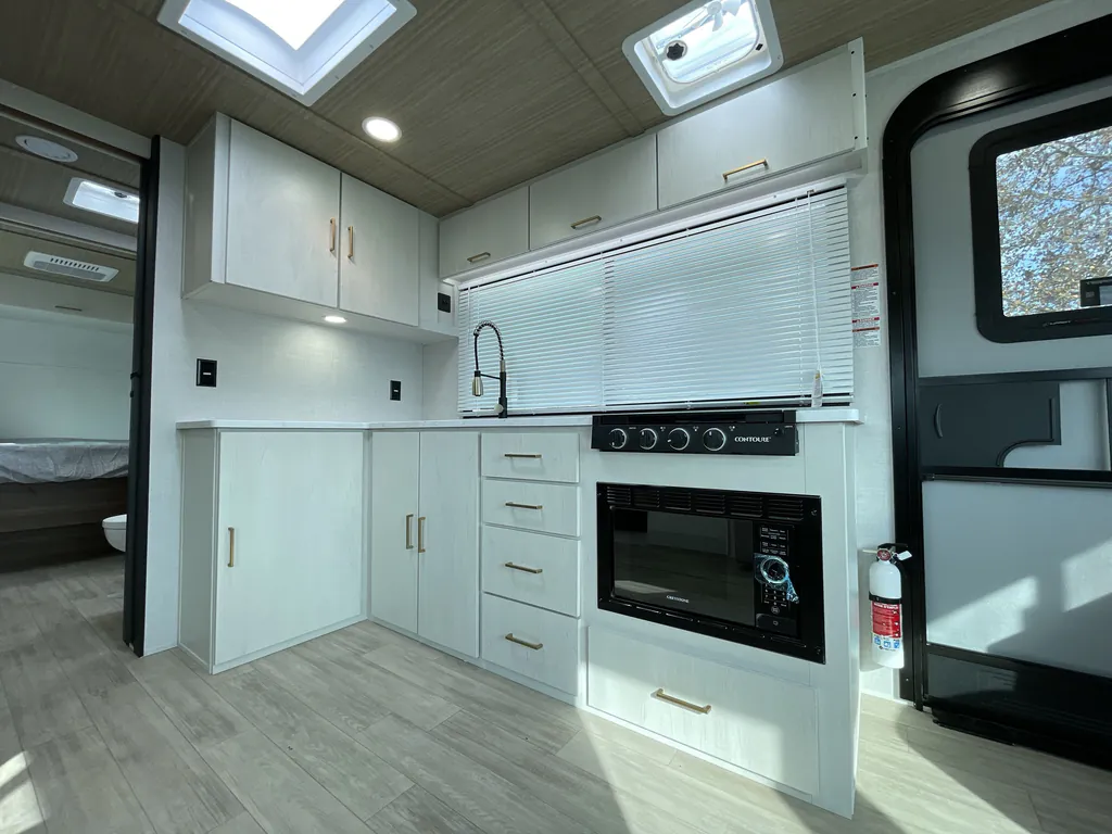 2026 Forest River Vibe Extreme Lite 2400RB, Photos photo 11