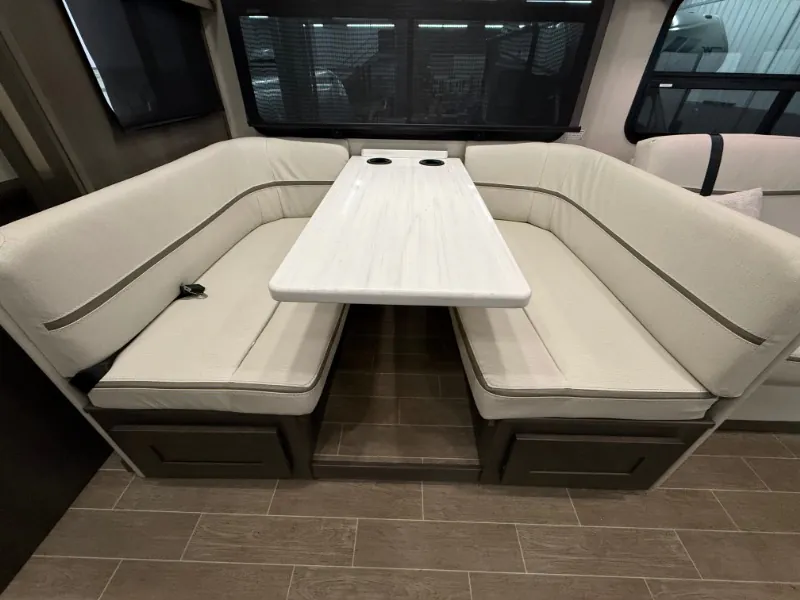2022 Forest River Georgetown 5 Series GT5 36B5, Photos photo 9