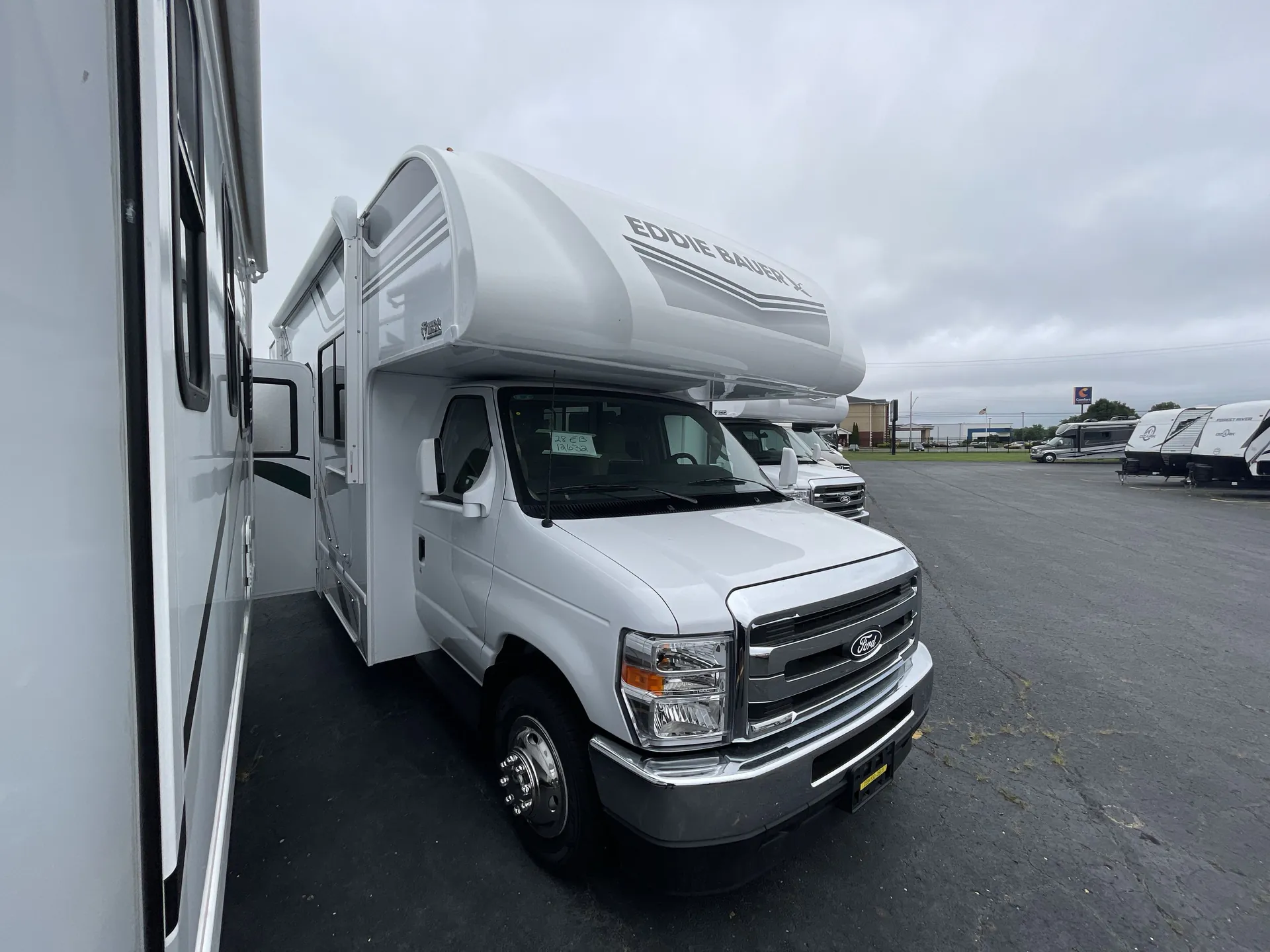 2026 Thor Motor Coach Freedom Eddie Bauer 28EB - Photo 2