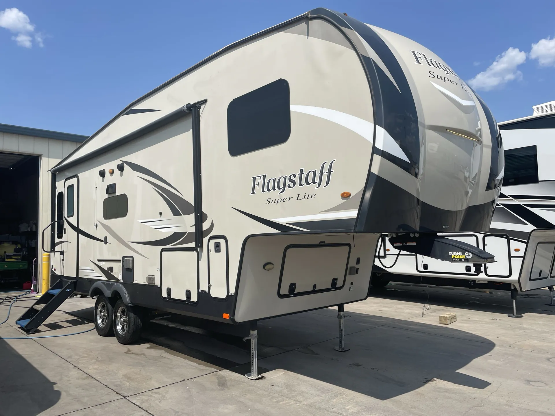 2020 Forest River Flagstaff Super Lite 524LWS - Photo 2