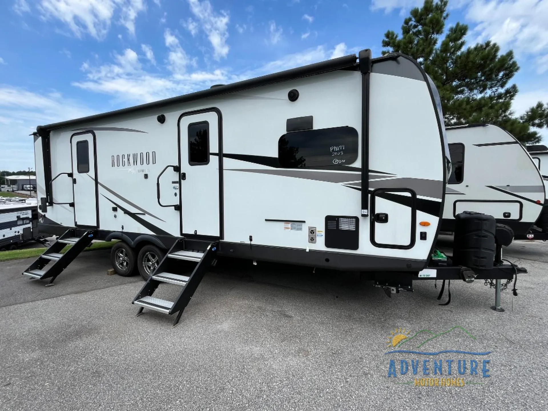 2023 Forest River Rockwood Ultra Lite 2608BS - Photo 4