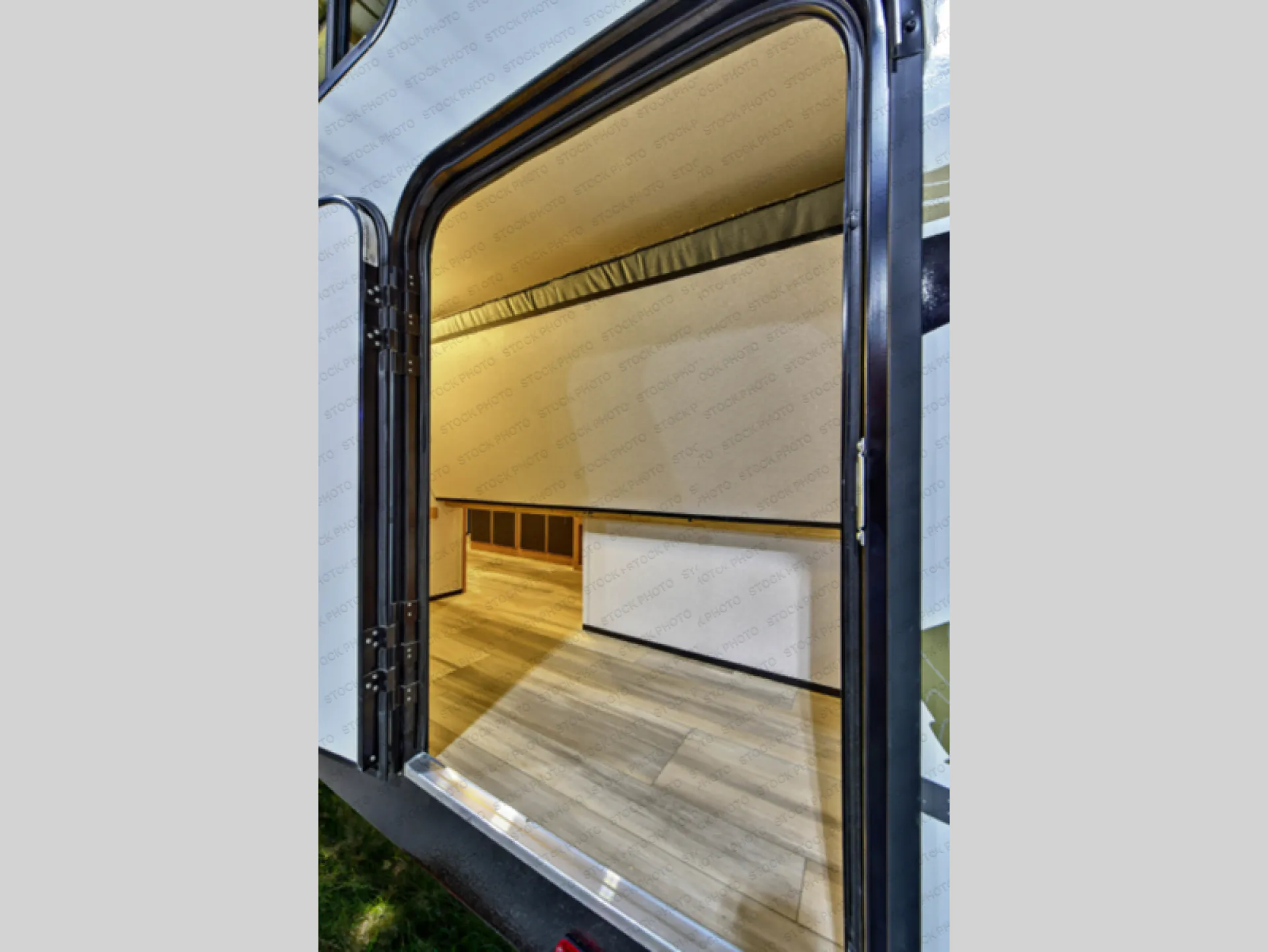 2022 Cruiser RV Hitch 17BHS - Photo 3