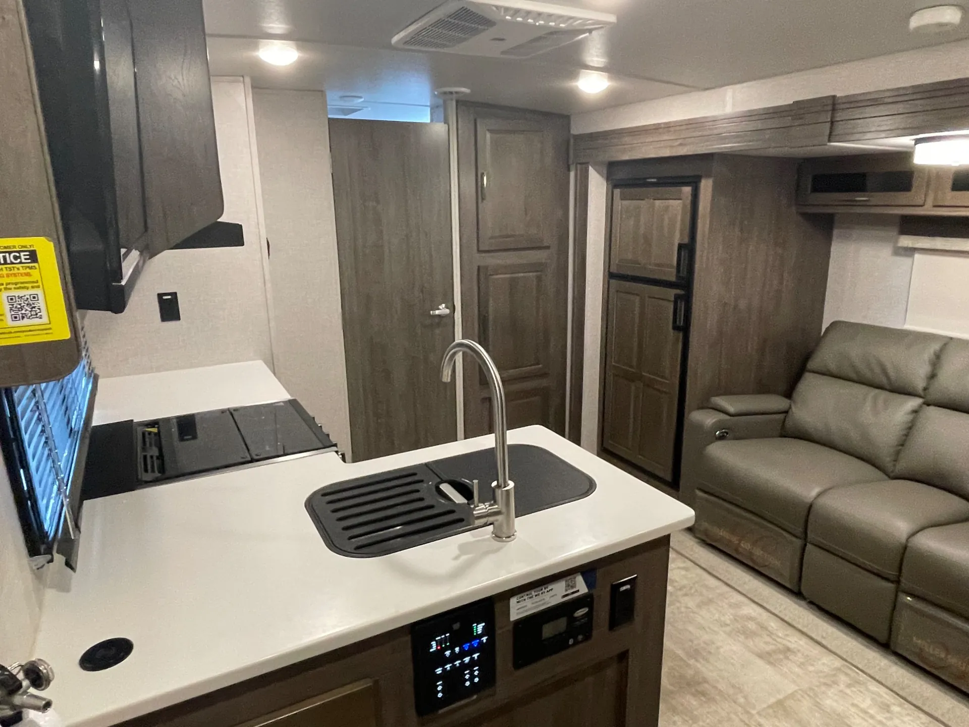 2023 Forest River Flagstaff Micro Lite 25BSDS - Photo 2
