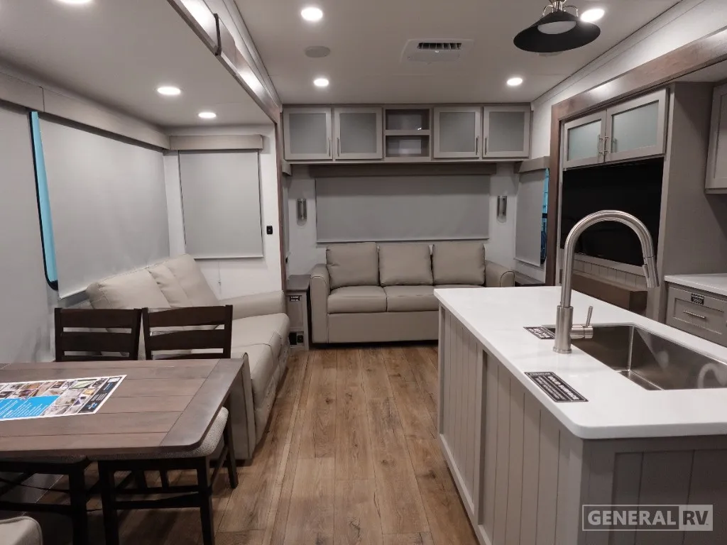 2025 Alliance RV Avenue 32RLS - Photo 3