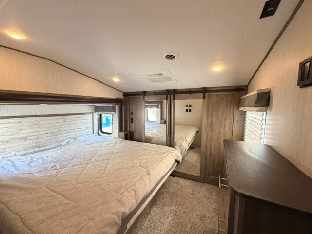2019 Forest River Sabre 36BHQ, Photos photo 30