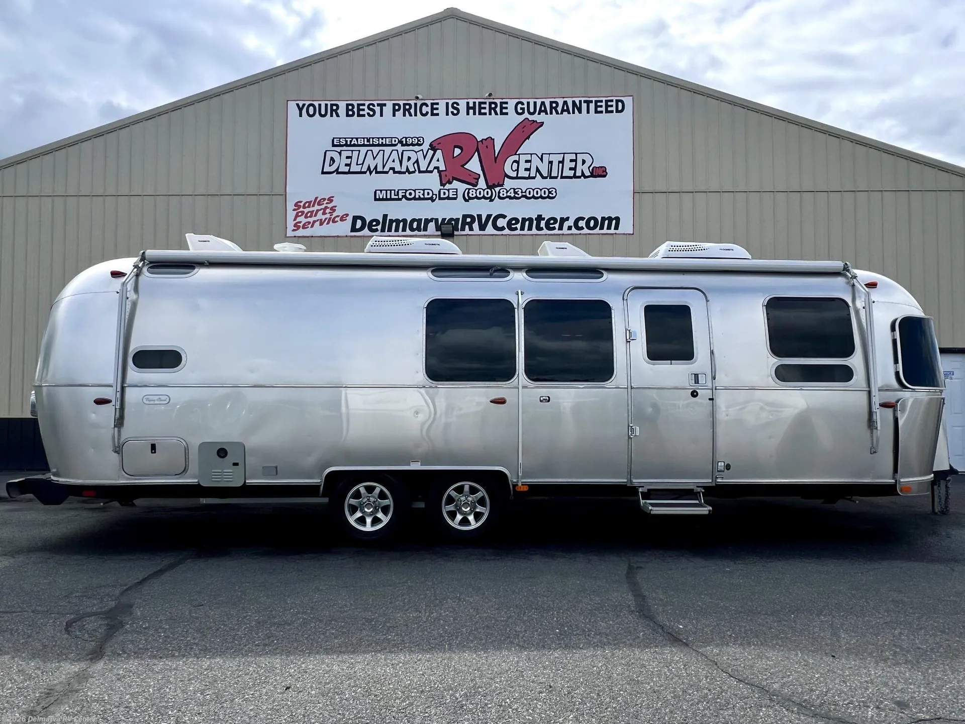 2023 Airstream Flying Cloud 30FB Bunk - Photo 2