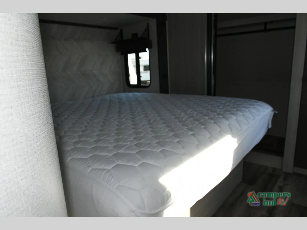 2024 Keystone Montana High Country 385BR, Photos photo 27