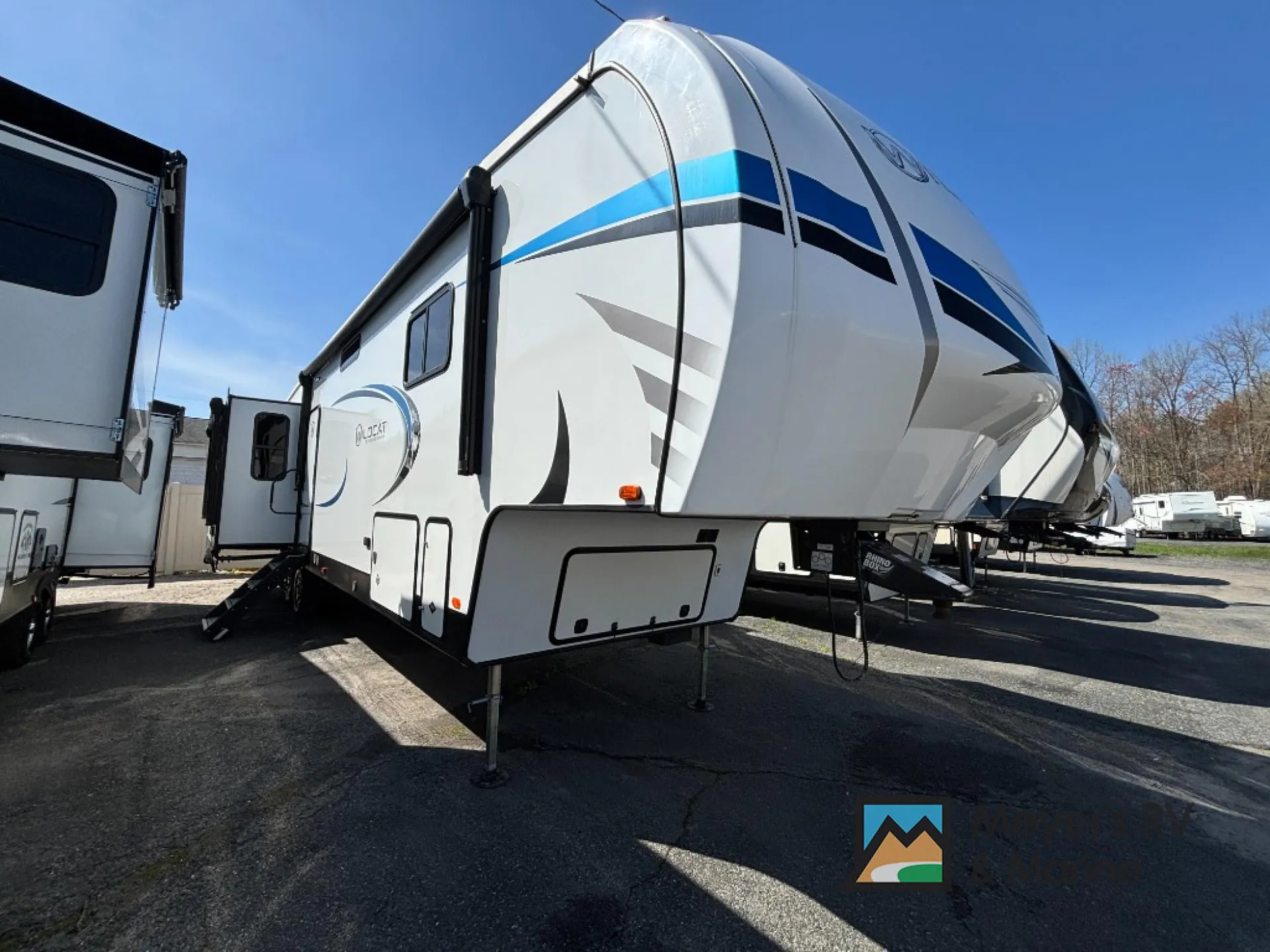 2022 Forest River Wildcat 369MBL - Photo 2
