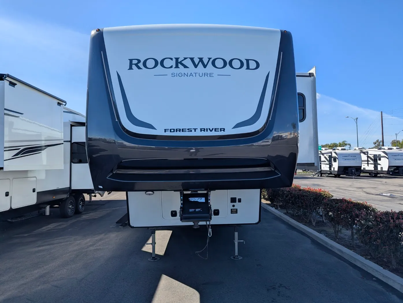 2026 Forest River Rockwood Signature R361RLS - Photo 3