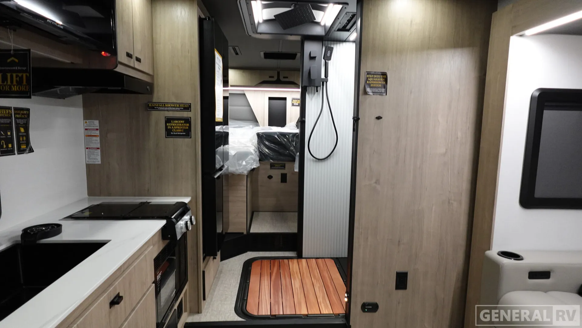 2026 Grand Design Lineage Series M 25TK - Photo 3