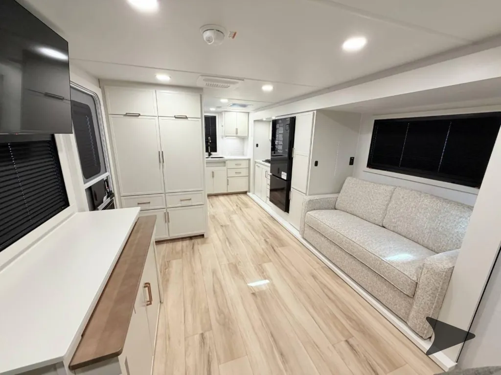 2026 Brinkley Model Ix 23X, Photos photo 9
