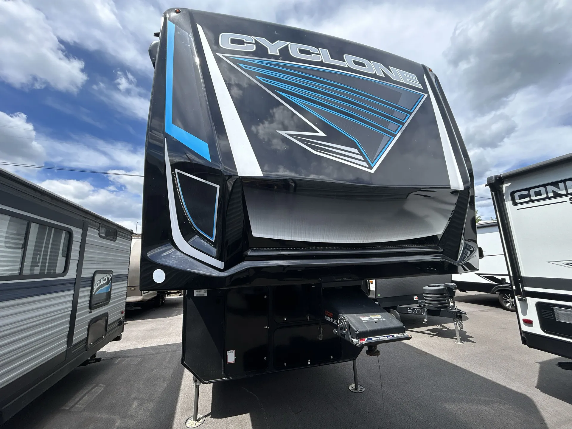 2023 Heartland Cyclone CY 4014C — front