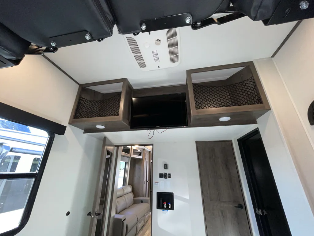 2023 Alliance RV Valor 42V13, Photos photo 25