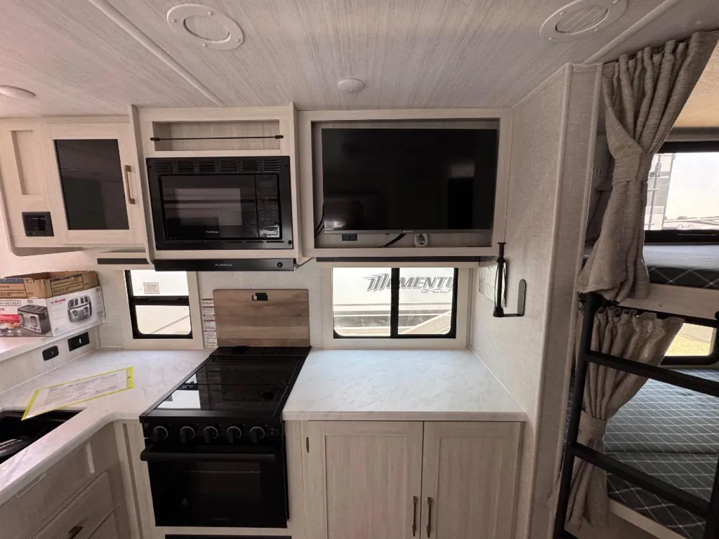 2025 Forest River Surveyor Legend 260BHLE, Photos photo 18