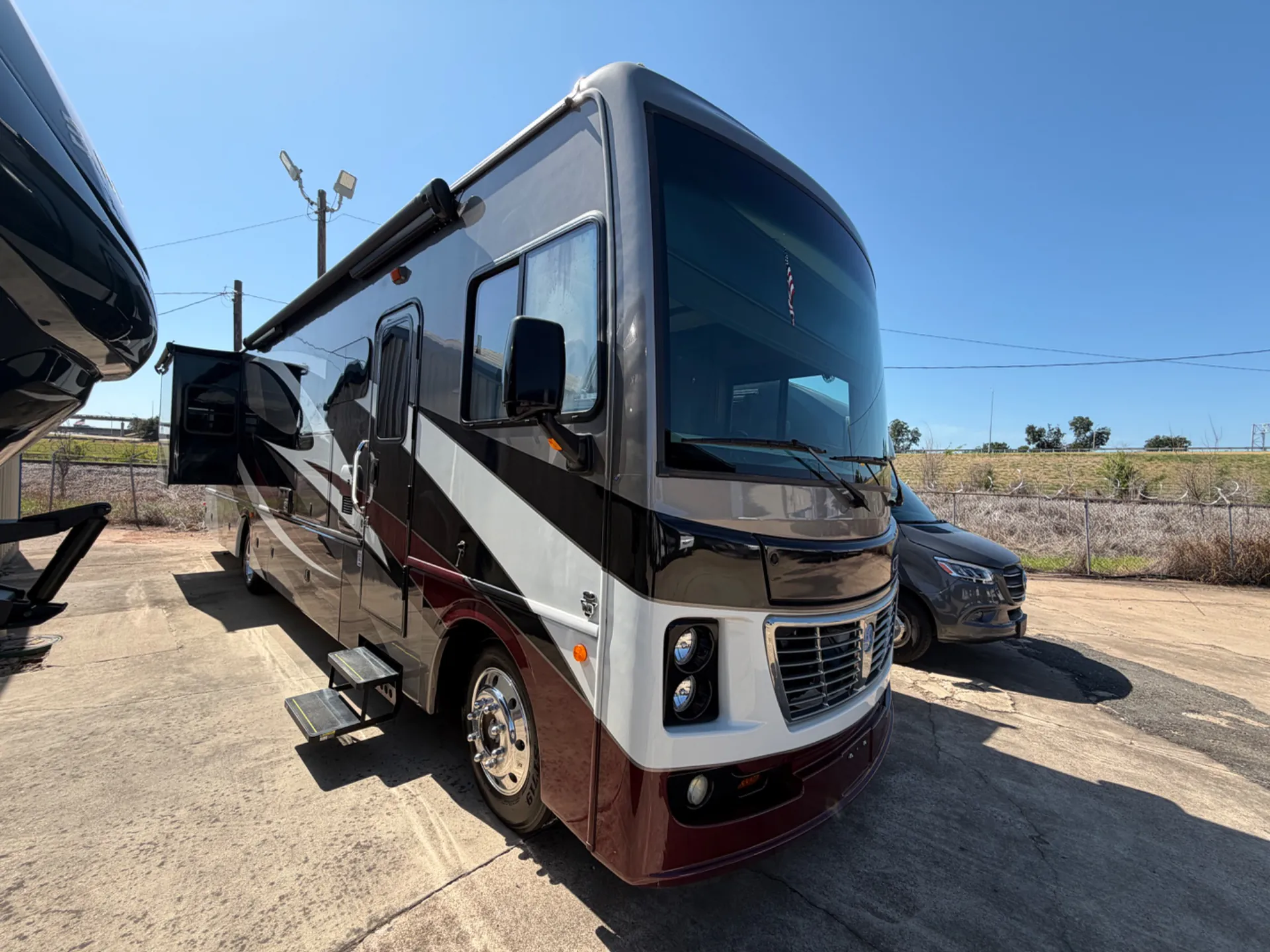 2018 Holiday Rambler Vacationer 36F - Photo 3