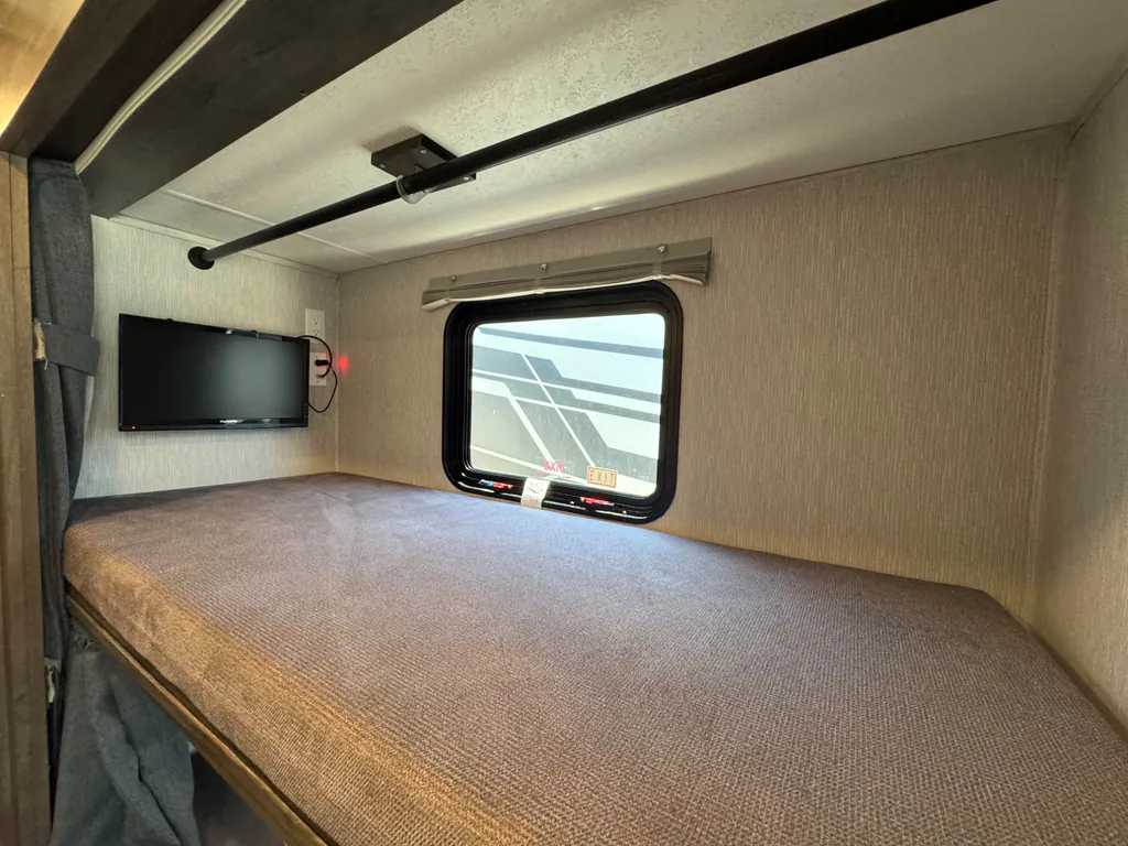 2024 Coachmen Pursuit 31BH, Photos photo 17