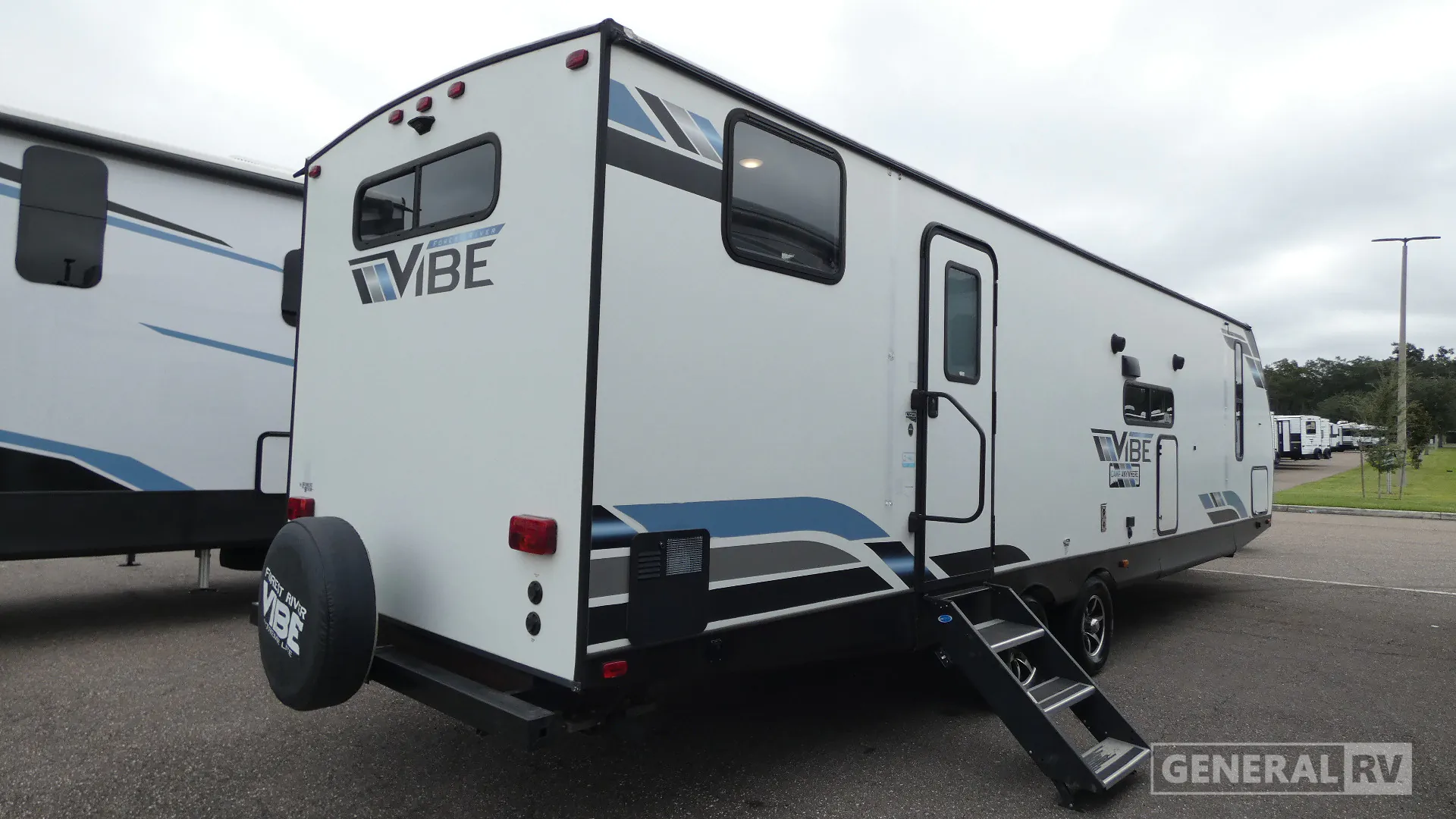 2021 Forest River Vibe 28BH — Photo 7
