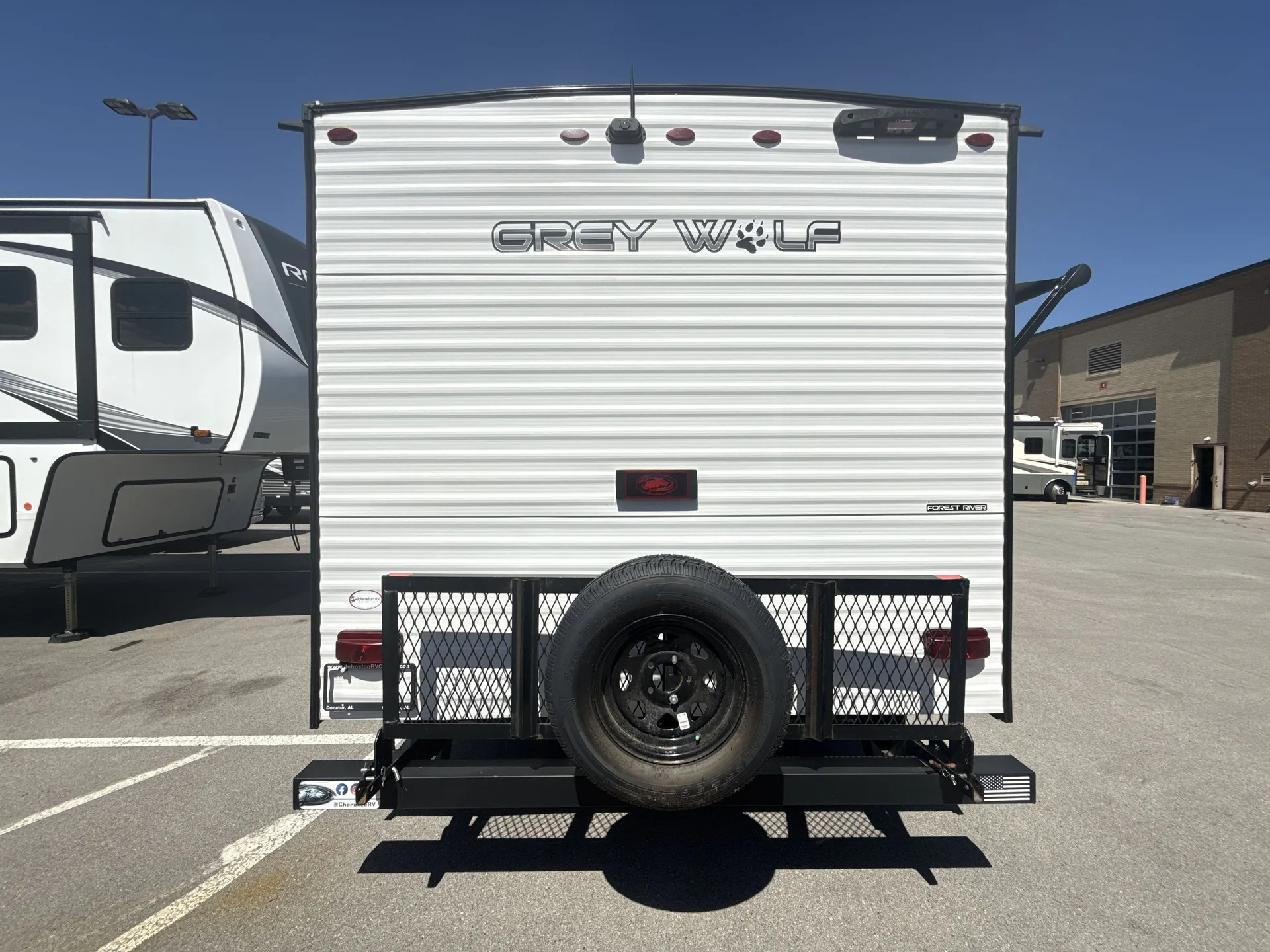 2023 Forest River Cherokee Grey Wolf 27DBH — backside