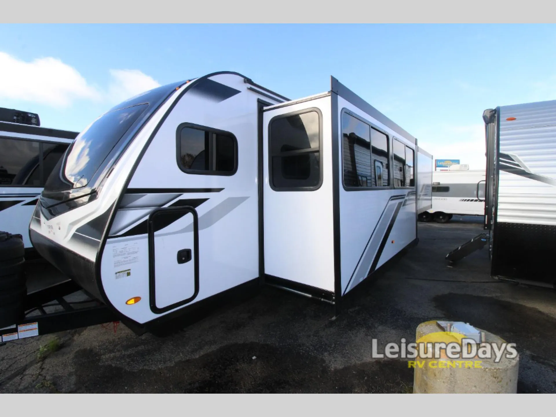 2026 Jayco Jay Feather 26FK - Photo 4