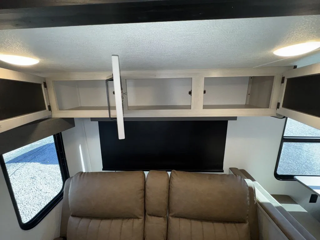 2027 Palomino Puma 337BH, Photos photo 30