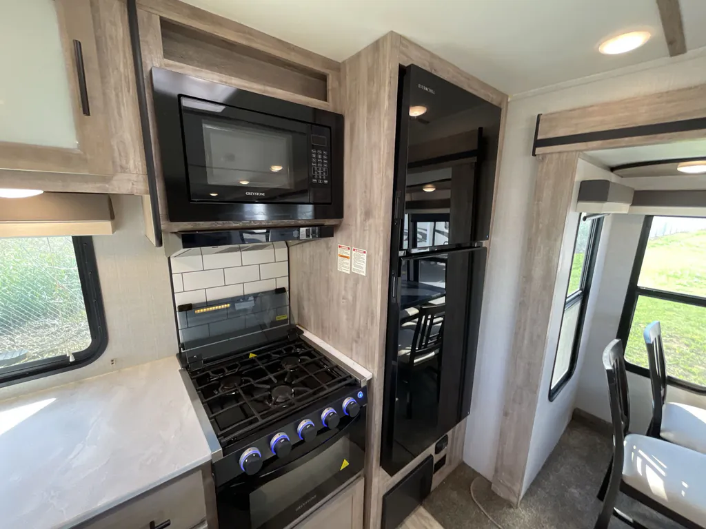 2023 Gulf Stream Conquest 295SBW, Photos photo 9