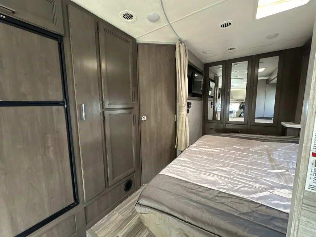 2021 Thor Motor Coach Freedom Elite 27FE, Photos photo 18