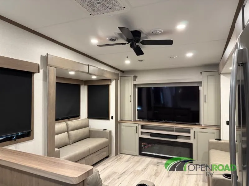 2026 KZ Durango D326RLT - Photo 4