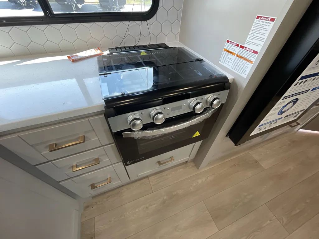 2027 Jayco Jay Feather 29BHB, Photos photo 10