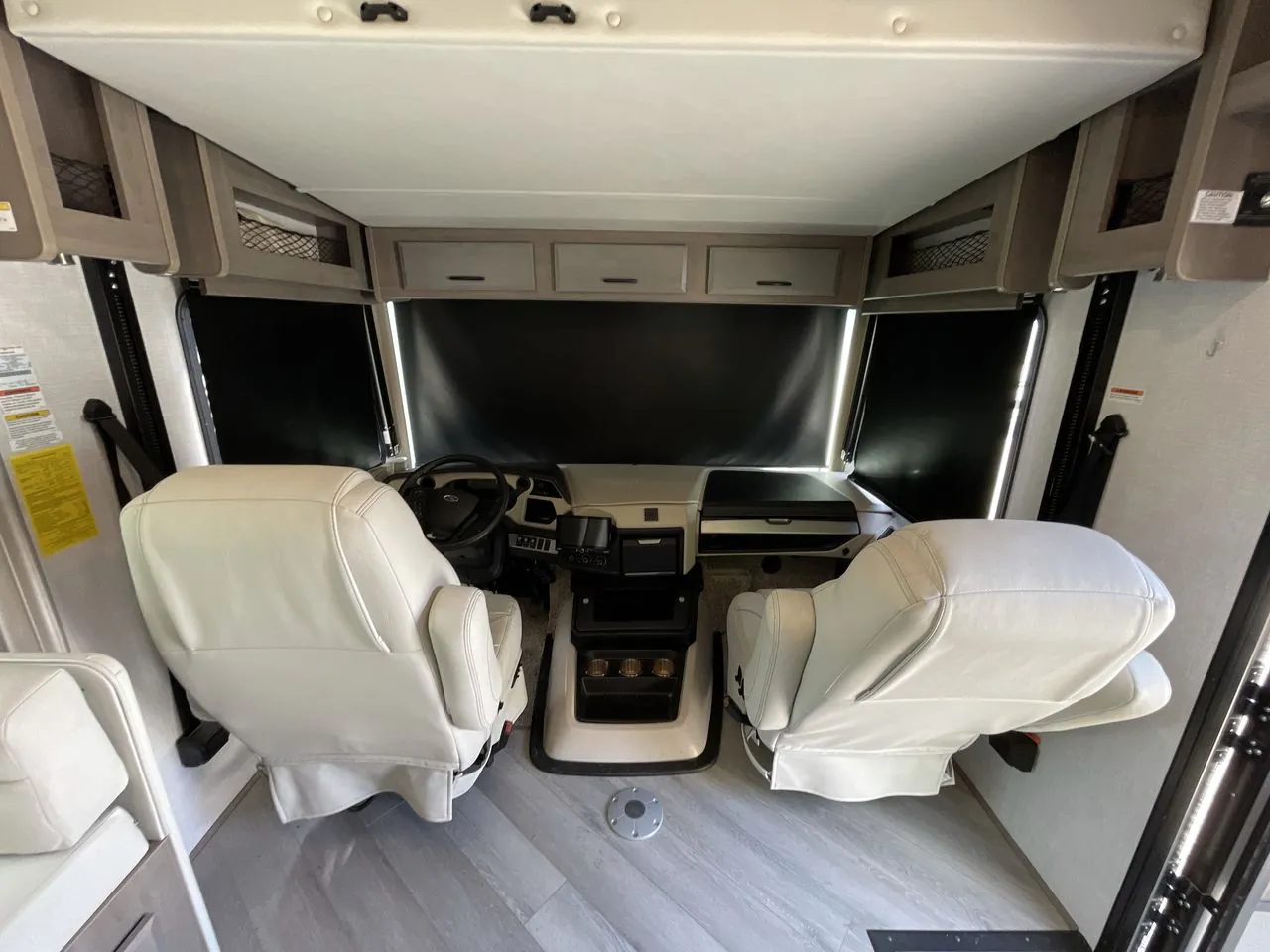 2024 Holiday Rambler Invicta 34MB - Photo 3