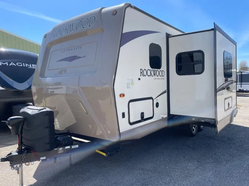 2017 Forest River RV Rockwood Ultra Lite 2304DS - Photo 3