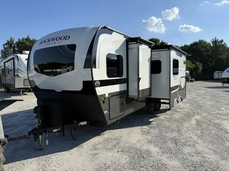 2026 Forest River Rockwood Mini Lite 2522FB - Photo 4