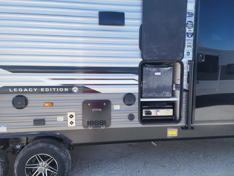 2026 Coachmen Catalina Legacy Edition 273DBHCK, Photos photo 52