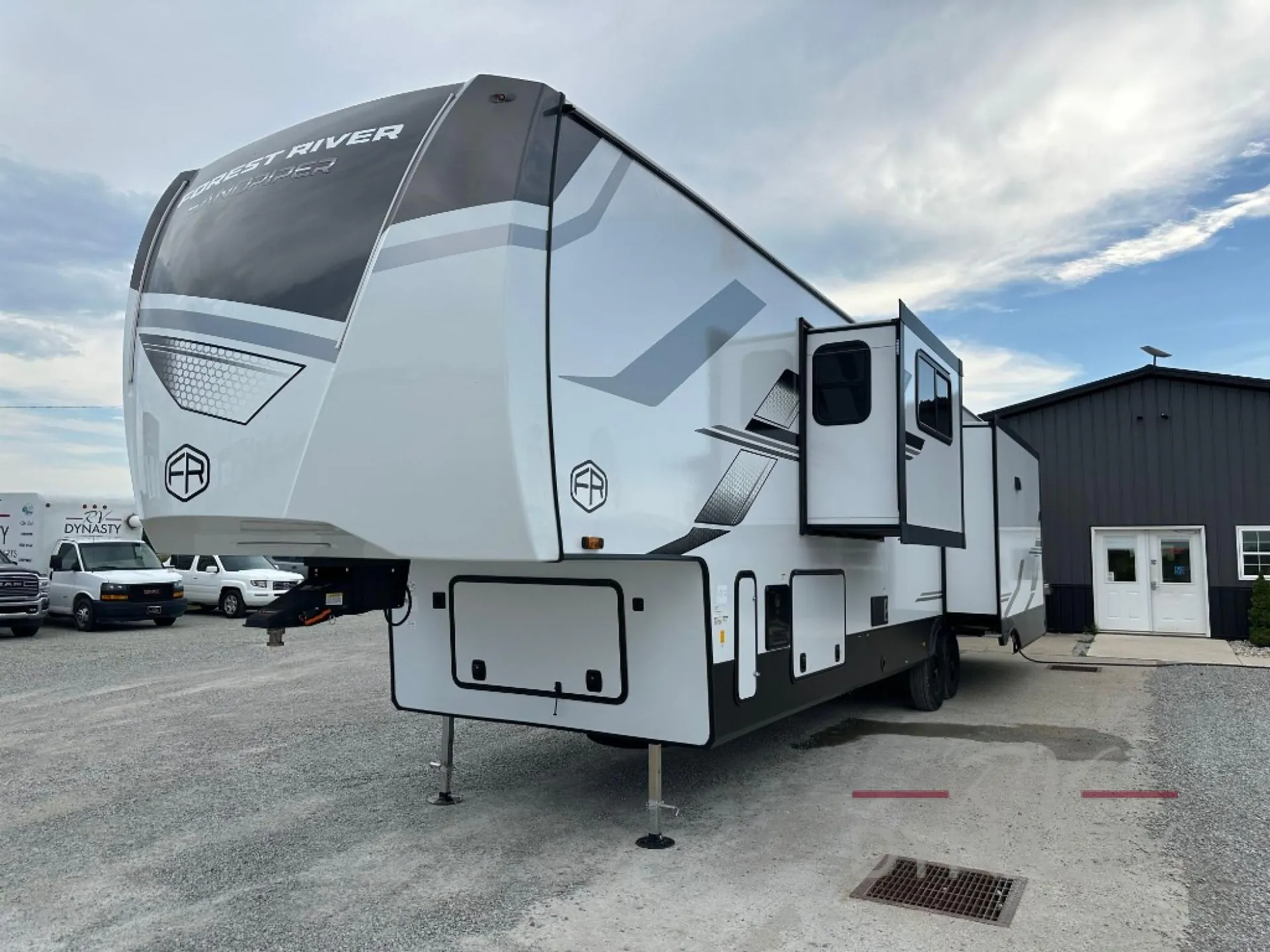 2026 Forest River Sandpiper 3900HBLR - Photo 3