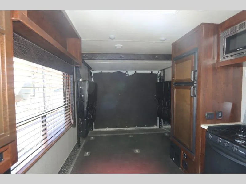 2017 Forest River RV Vengeance 23FB13 - Photo 4