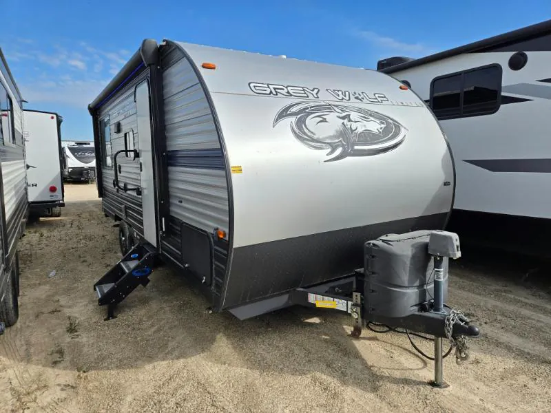 2020 Forest River Cherokee Grey Wolf 19SM