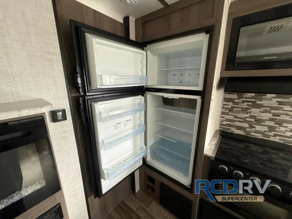 2022 Gulf Stream RV Kingsport Ultra Lite 24RLS, Photos photo 12