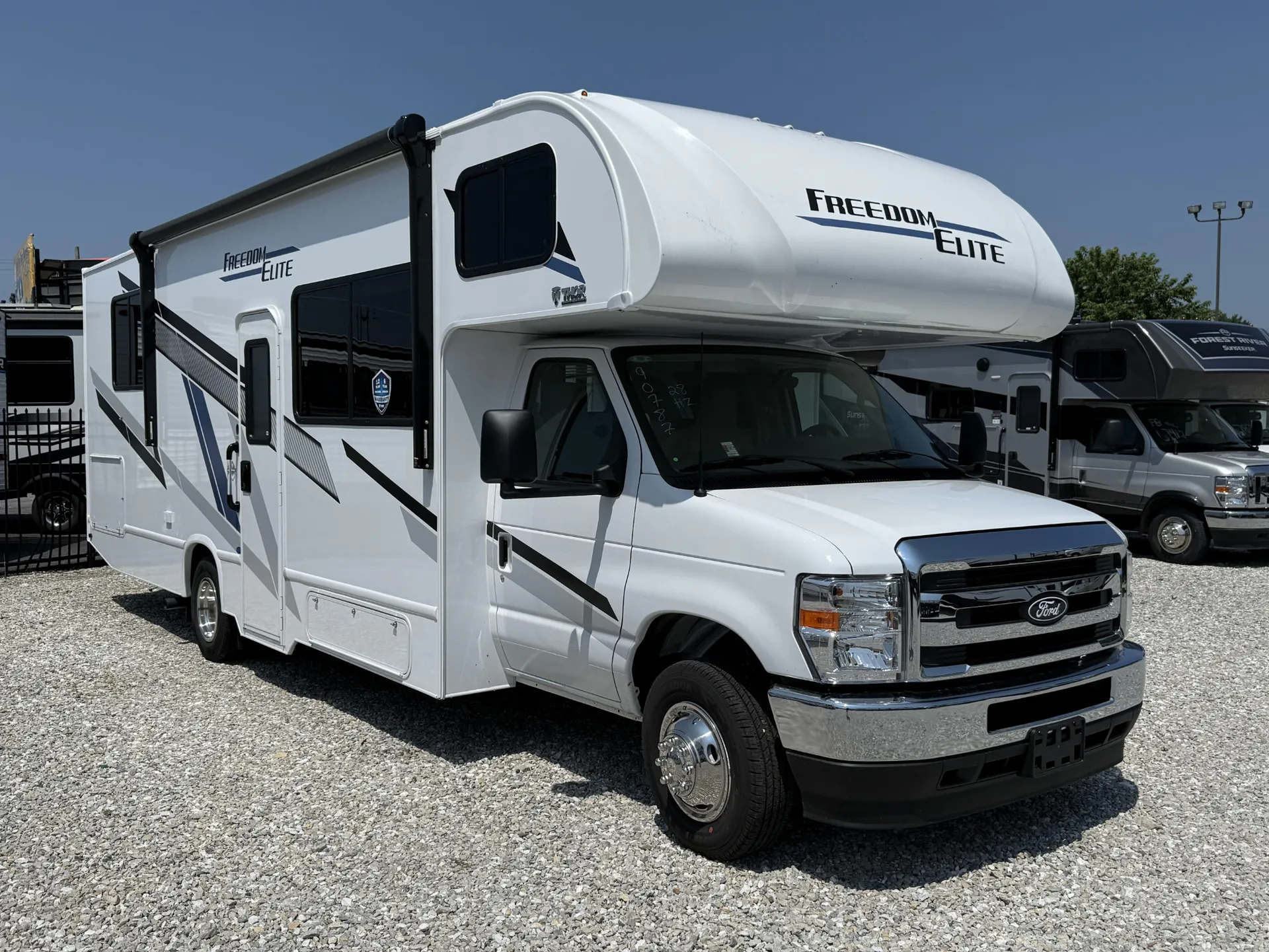 2026 Thor Motor Coach Freedom Elite 28HZ - Photo 2