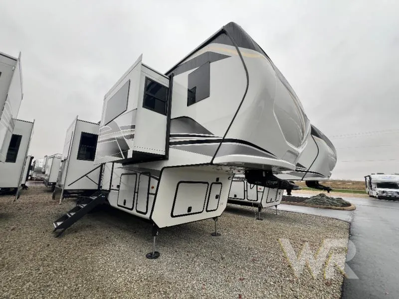 2025 Keystone Montana 3941FO - Photo 2