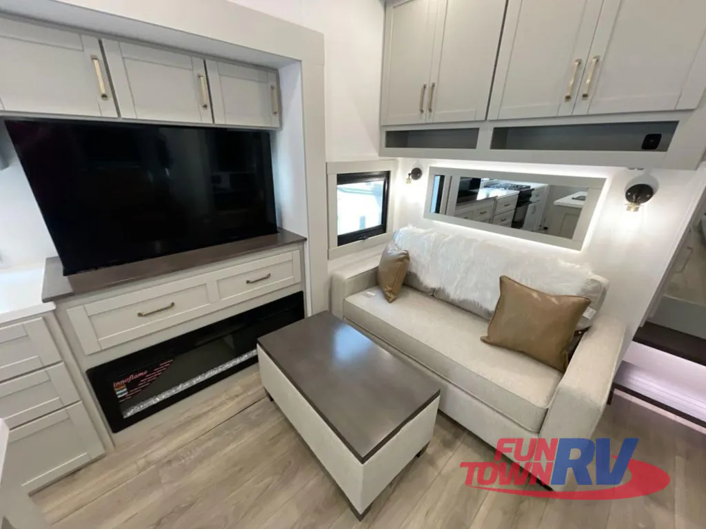 2026 Brinkley Model Z 3420, Photos photo 12