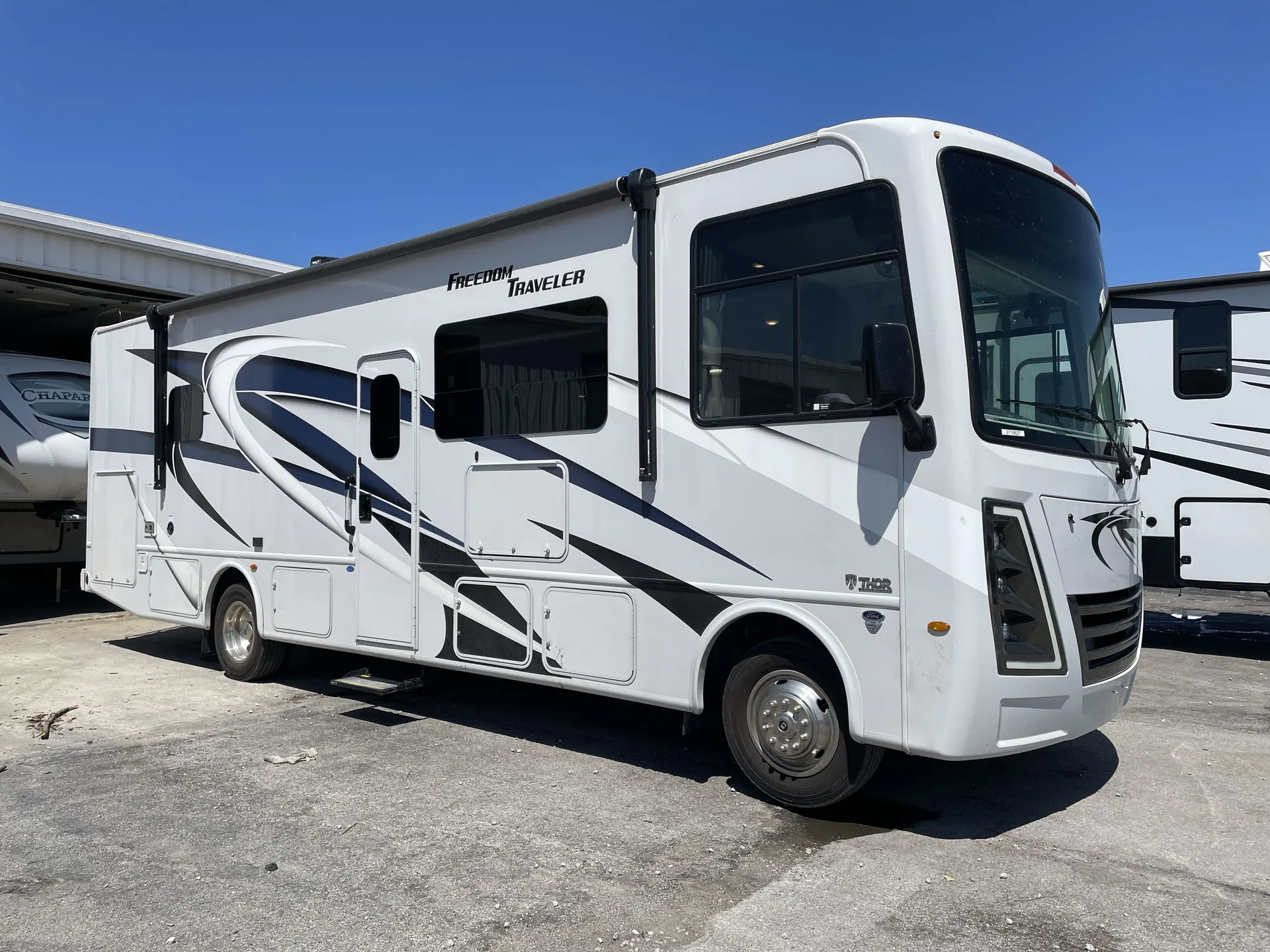 2024 Thor Motor Coach Freedom Traveler B30 - Photo 2