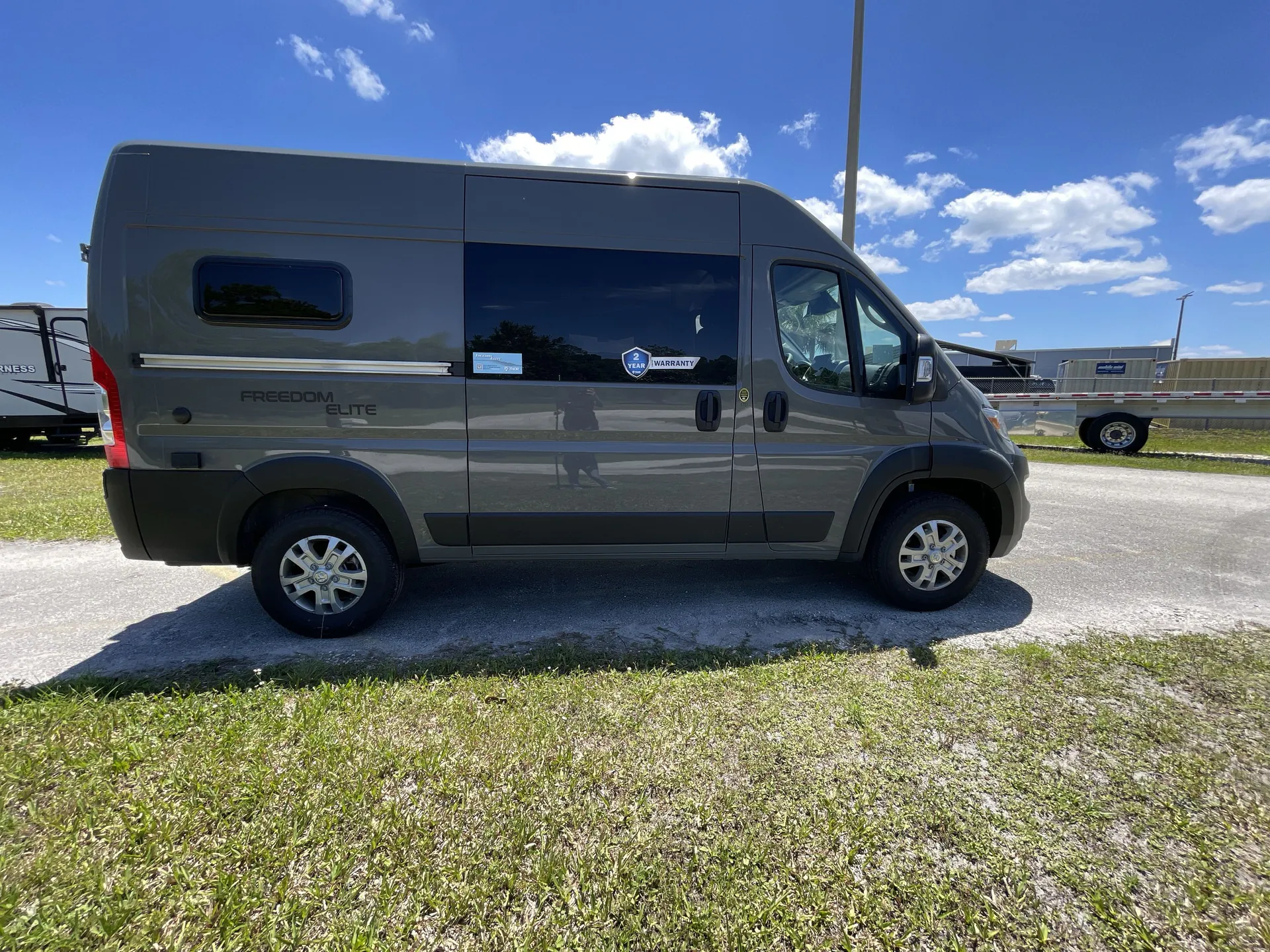 2027 Thor Motor Coach Freedom Elite Van 17D - Photo 2