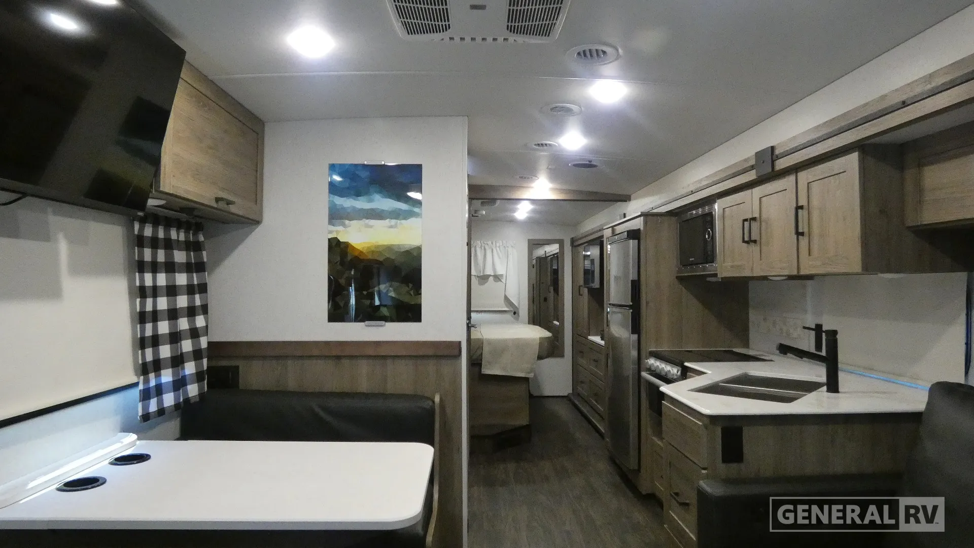 2025 Winnebago Vista NPF 29NP - Photo 3