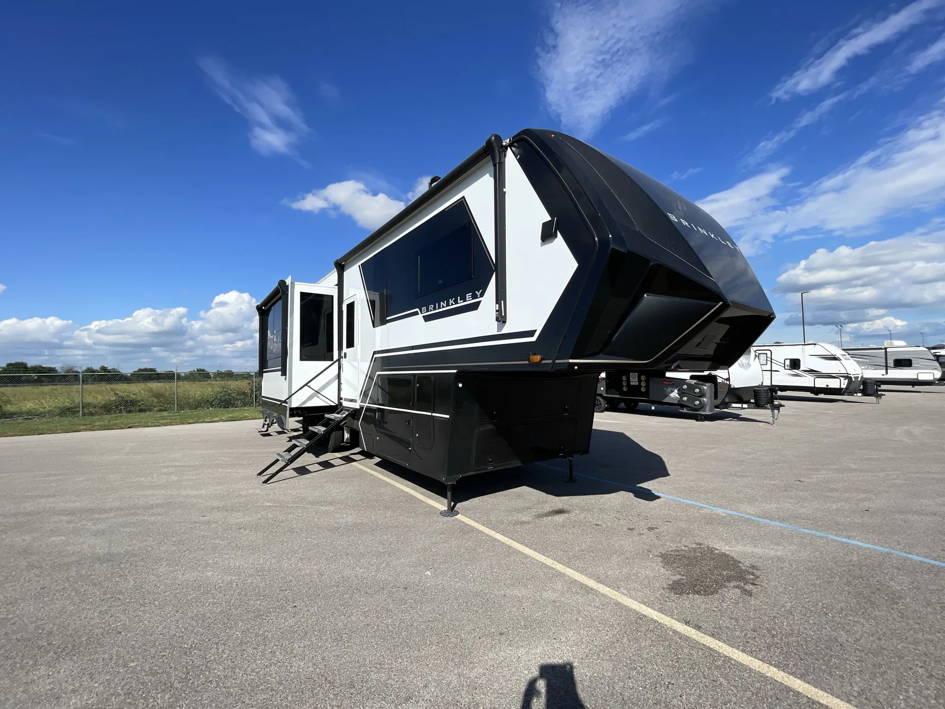 2024 brinkley Model G 3500 - Photo 2