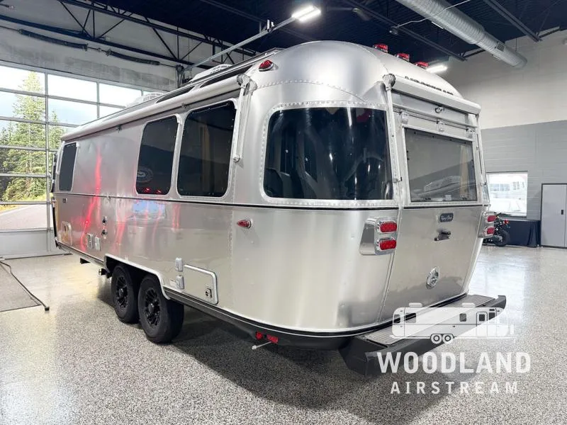 2026 Airstream Flying Cloud 25FB - Photo 4